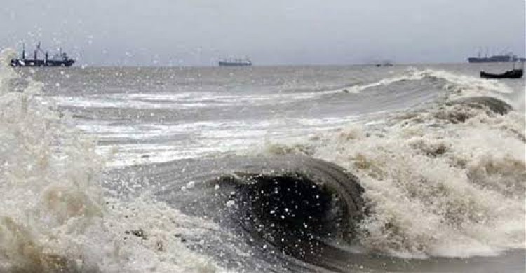 বঙ্গোপসাগরে ট্রলারডুবির ঘটনায় ৩ জেলের মরদেহের সন্ধান