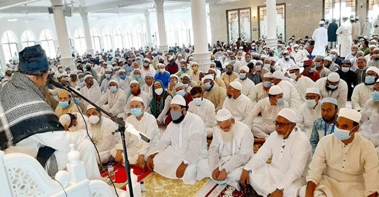 জুমার খুতবা মনোযোগ দিয়ে শুনলে যে সওয়াব হয়
