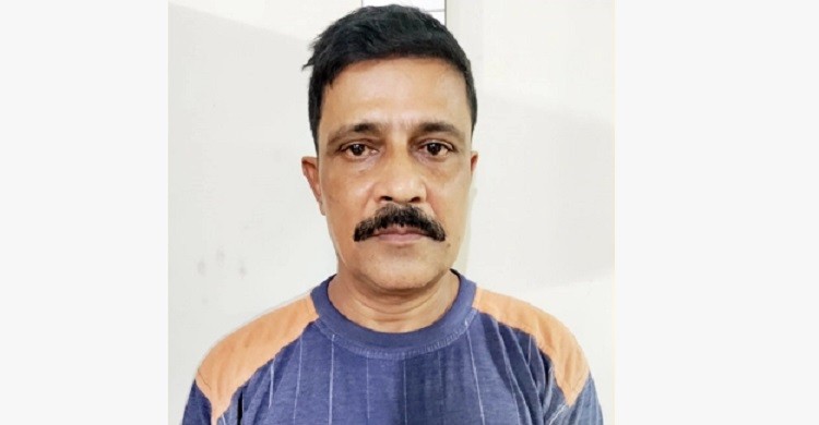 সাজা ছিল ৬ মাসের, পালিয়ে বেড়ালেন ৮ বছর