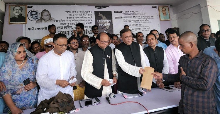 বিএনপি দুর্গতদের পাশে থাকে না : তথ্যমন্ত্রী
