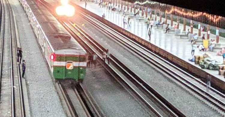 ১৫ ঘণ্টা পর সিলেটের সঙ্গে সারাদেশের রেল যোগাযোগ স্বাভাবিক