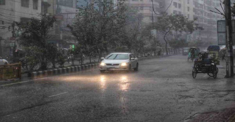 রাজধানীতে ৭৪ কিলোমিটার বেগে কালবৈশাখী