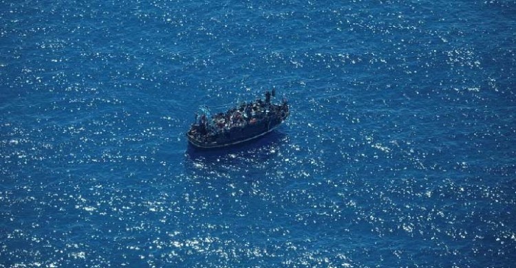 ৫০০ অভিবাসনপ্রত্যাশী বহনকারী নৌকা ভূমধ্যসাগরে নিখোঁজ