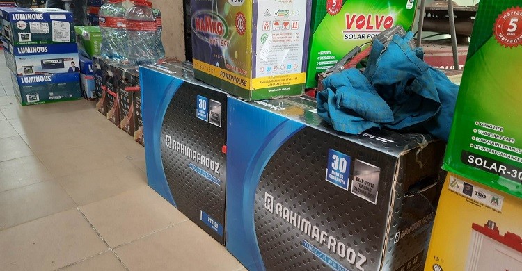 আইপিএসের ক্রেতা সামলাতে হিমশিম বিক্রেতা