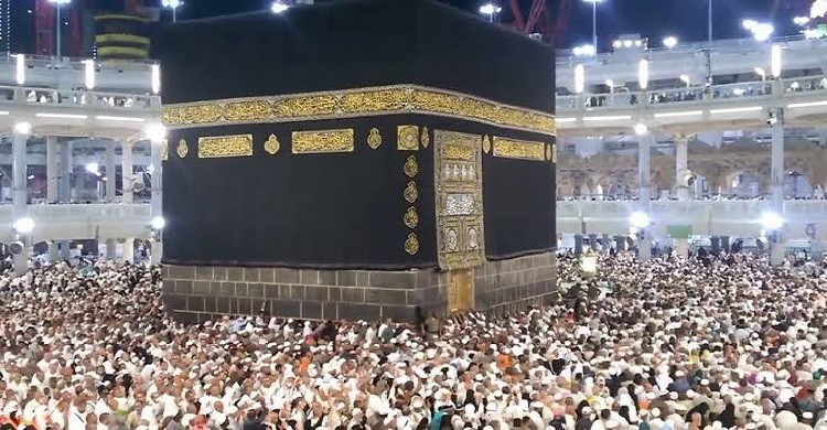 তাপ ও ধুলোঝড়ের আশঙ্কায় হাজীদের সতর্ক থাকার আহ্বান