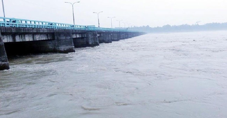 তিস্তার পানি বিপৎসীমার ওপরে, বন্যার শঙ্কা