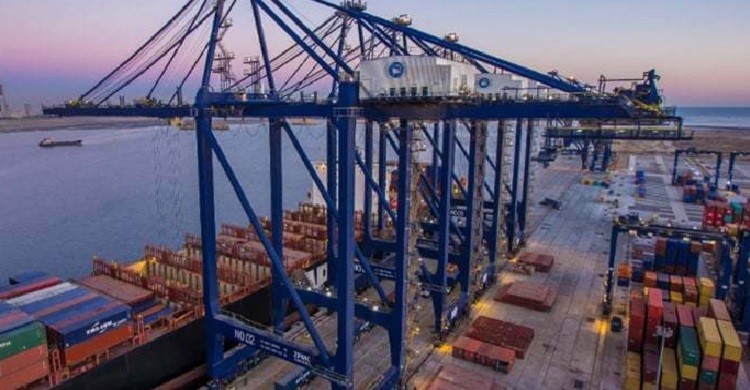 করাচি বন্দর বিক্রি করে দিচ্ছে পাকিস্তান!