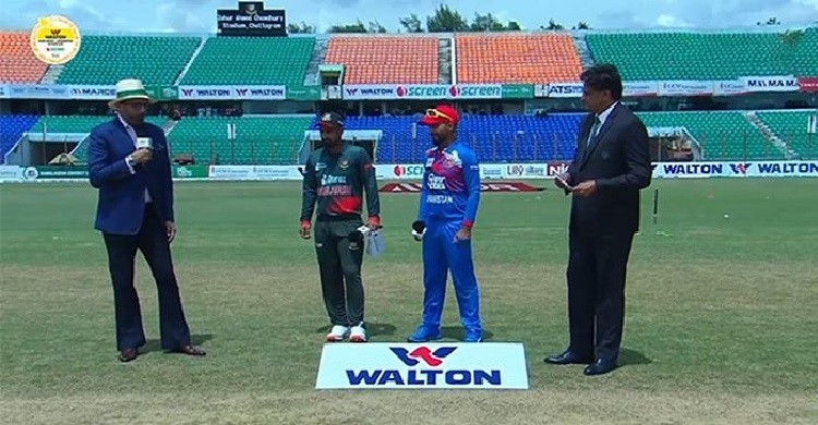 হোয়াইট ওয়াশ এড়ানোর ম্যাচে টস হেরে বোলিংয়ে বাংলাদেশ