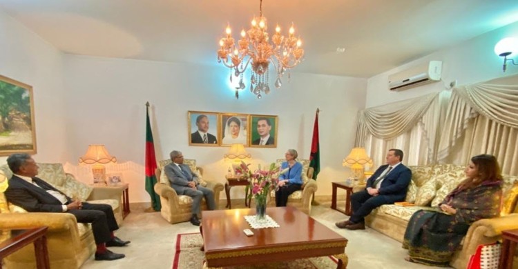 ব্রিটিশ হাইকমিশনার সারাহ কুকের সঙ্গে বিএনপির বৈঠক