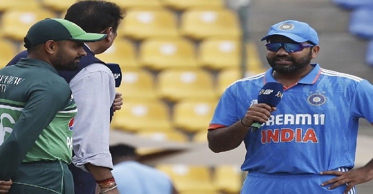 টস জিতে পাকিস্তানকে ব্যাটিংয়ে পাঠালো ভারত