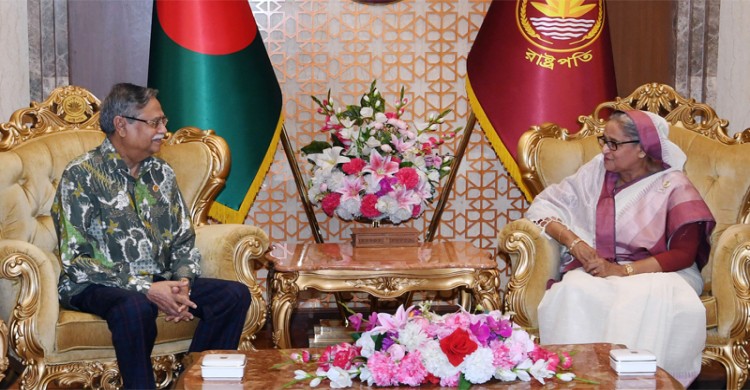 রাষ্ট্রপতির সঙ্গে প্রধানমন্ত্রীর সৌজন্য সাক্ষাৎ