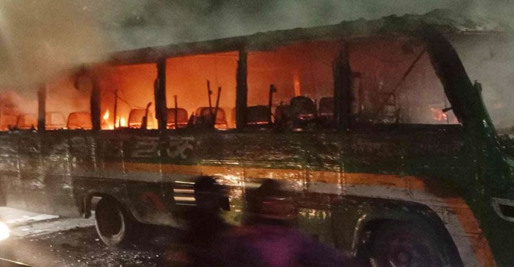 ২৫ দিনে সারাদেশে ৩৭৬টি অগ্নিসংযোগ