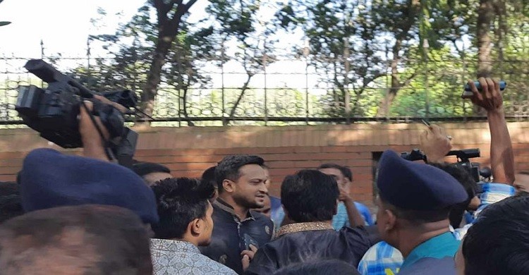 গণভবনে সাকিব