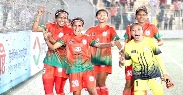 সিঙ্গাপুরকে ৮ গোলে বিধ্বস্ত করল বাংলাদেশ