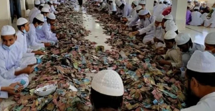 পাগলা মসজিদের দানবাক্সের টাকা সোয়া ৩ কোটি ছাড়িয়েছে