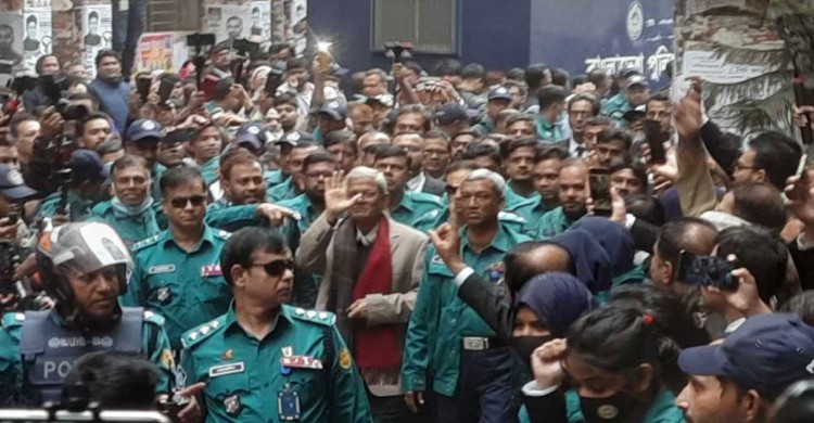 ৯ মামলায় ফখরুলের জামিন
