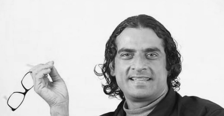 এসেছিলেন গাড়ি চালিয়ে ফিরলেন নিথর দেহে