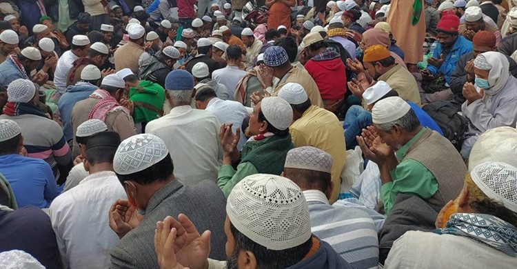 শেষ হলো বিশ্ব ইজতেমার আখেরি মোনাজাত