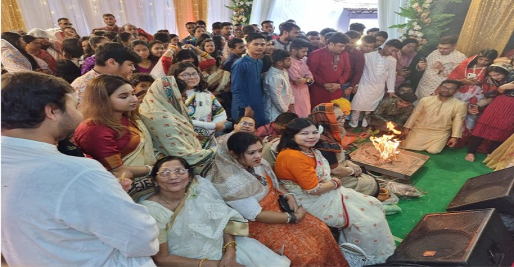 অঞ্জলি আরাধনায় ইউনিভার্সেল মেডিকেল কলেজ হাসপাতালে সরস্বতী পূজা অনুষ্ঠিত