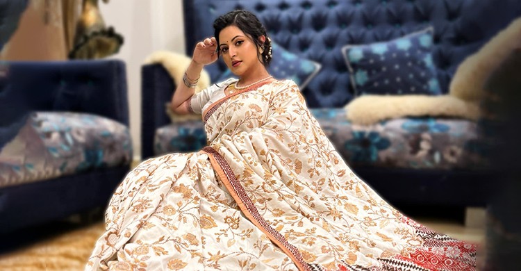 রহস্যময় পোস্ট দিলেন পরীমণি