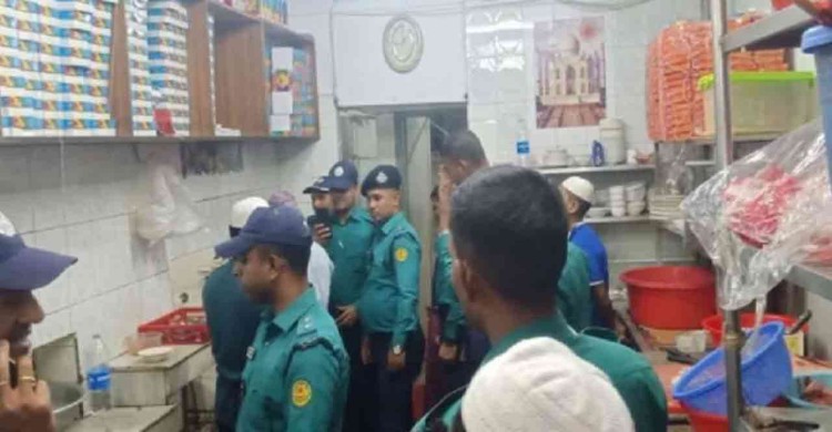 রাজধানীর বিভিন্ন রেস্টুরেন্টে সাঁড়াশি অভিযান, গ্রেপ্তার ৩৮১