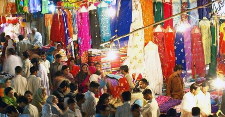 শেষ সময়ের ঈদ কেনাকাটায় উপচেপড়া ভিড়