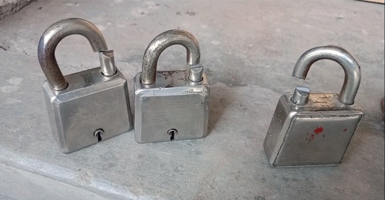 মাদারীপুরে ৮ টি দোকানে তালা ভেঙে দুর্ধর্ষ চুরি