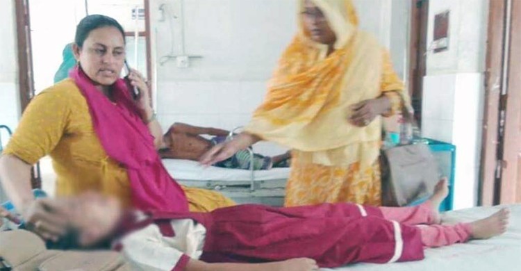 তীব্র গরমে এক বিদ্যালয়ের ৩০ শিক্ষার্থী অসুস্থ