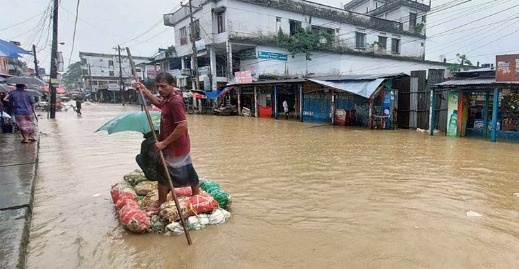 আবারও বন্যার শঙ্কা সিলেটে, নিরাপদ আশ্রয়ে ছুটছে মানুষ