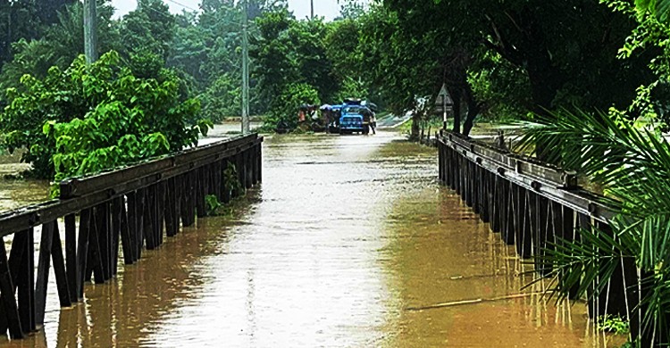 সাজেকে আটকা ৭ শতাধিক পর্যটক