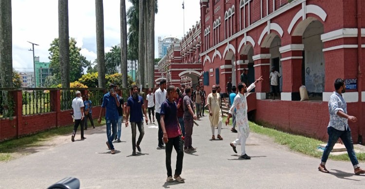 যশোরে কোটা সংস্কারের আন্দোলনে মুক্তিযোদ্ধা সন্তানদের হামলা