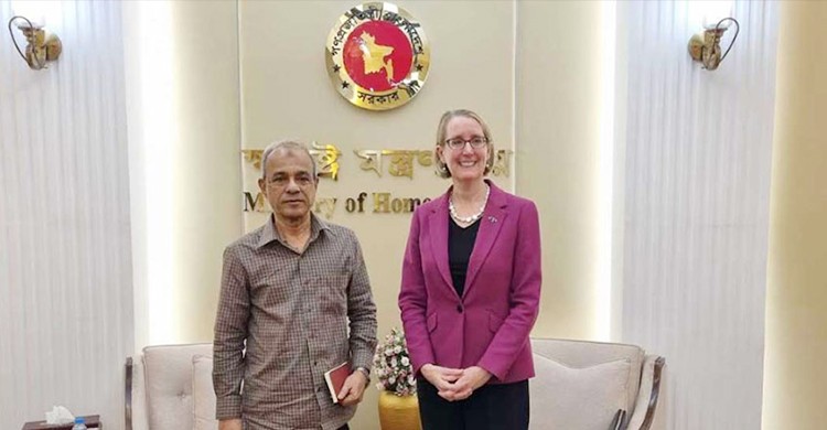 স্বরাষ্ট্র উপদেষ্টার সঙ্গে ব্রিটিশ হাইকমিশনারের সাক্ষাৎ
