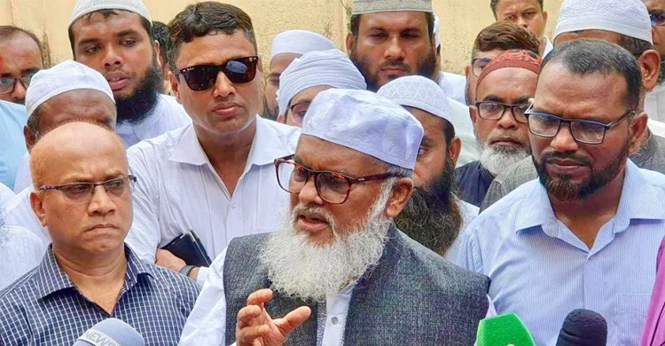 জাতীয় উন্নয়নে বিশেষ অবদান রাখছে মাদ্রাসা শিক্ষার্থীরা: ধর্ম উপদেষ্টা