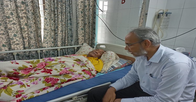 প্রবীণ সাংবাদিক শফিক রেহমান পিজি হাসপাতালে ভর্তি