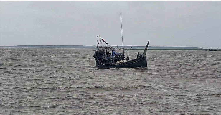 সাগরে নিম্নচাপ, চার সমুদ্রবন্দরে তিন নম্বর সতর্ক সংকেত