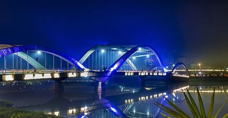 হাতিরঝিলে বখাটেদের অবৈধ মোটর রেসিংয়ের চাপায় যুবক নিহত