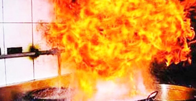 কাফরুলে গ‍্যাসের চুলা জ্বালাতে গিয়ে বিস্ফোরণে দগ্ধ ৫