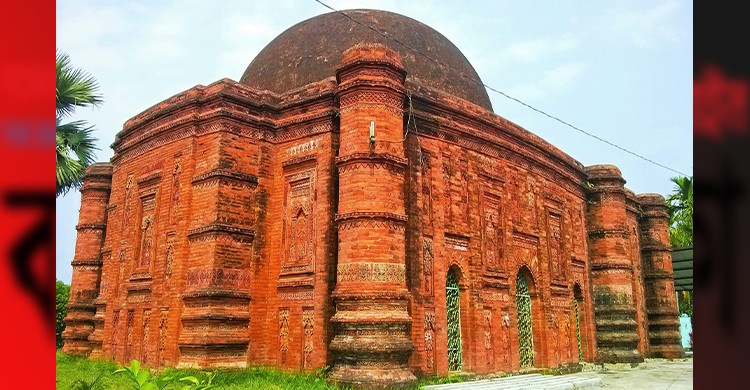 সুলতানি আমলের অপূর্ব স্থাপত্য নিদর্শন হবিগঞ্জের উচাইল গ্রামের শংকরপাশা শাহী মসজিদ