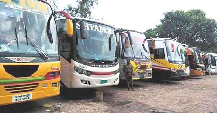 চার দিন ধরে বেনাপোলে দূরপাল্লার বাস চলাচল বন্ধ, দুর্ভোগে পাসপোর্ট যাত্রীরা