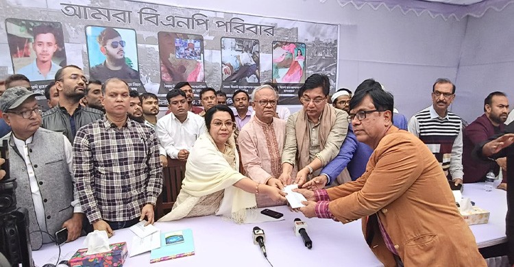 চব্বিশের গণঅভ্যুত্থানে মানিকগঞ্জে শহীদ ও আহত পরিবারের পাশে তারেক রহমান