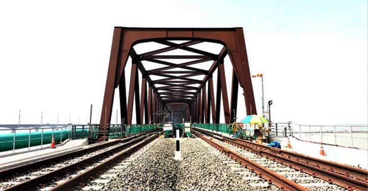 পরীক্ষামূলকভাবে যমুনা রেলসেতুতে ট্রেন চলাচল শুরু