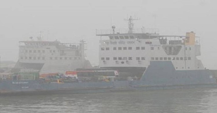 দৌলতদিয়া-পাটুরিয়া নৌরুটে ফেরি চলাচল বন্ধ