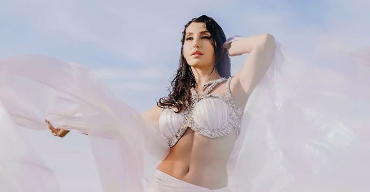 পাহাড়ের খাদে পড়ে নোরা ফাতেহির মৃত্যুর খবর ভাইরাল