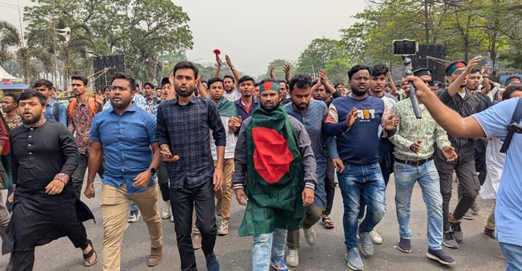 জাতীয় নাগরিক পার্টির আত্মপ্রকাশ, দলে দলে যোগ দিচ্ছেন ছাত্র-জনতা