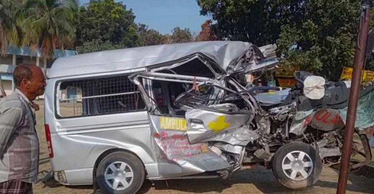 রাজশাহীতে ট্রাক-অ্যাম্বুলেন্স মুখোমুখি সংঘর্ষ,  নিহত ৩