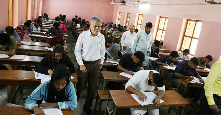 মাভাবিপ্রবিতে ‘এ’ ইউনিটের ভর্তি পরীক্ষা শান্তিপূর্ণভাবে অনুষ্ঠিত