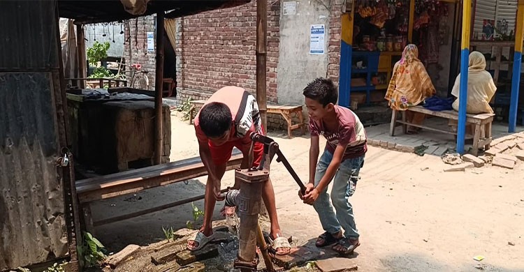 চুয়াডাঙ্গায় টানা ৪ দিন দেশের সর্বোচ্চ তাপমাত্রা রেকর্ড, কোথাও স্বস্তি নেই