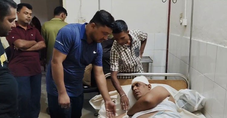 কাপাসিয়ায় মাদক কারবারিদের হামলায় ২ পুলিশ আহত