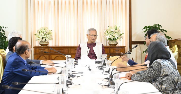 গুমের নিষ্ঠুরতার চিত্র মানুষের কাছে তুলে ধরা উচিত: প্রধান উপদেষ্টা