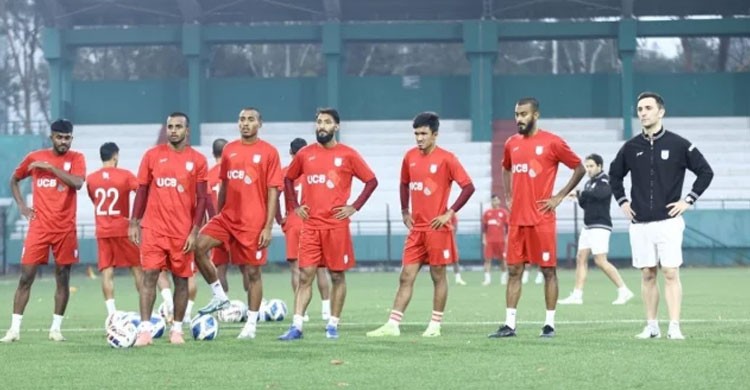 সিঙ্গাপুর ম্যাচের আগমুহূর্তে বাদ বাংলাদেশের ৩ জন